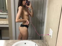 Very dirty teen GF Kaitlin masturbation pics