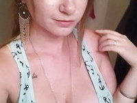 Beautiful full tits on curvy wife