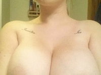 Beautiful full tits on curvy wife