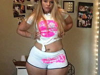 Huge ass on BBW amateur blonde wife