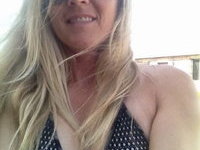 Gorgeous busty MILF on vacation