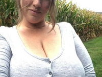 Curvy BBW MILF with huge ass and tits