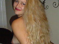Curly amateur wife Michelle