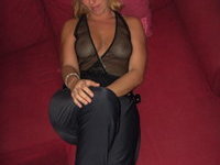 Sexy amateur blonde MILF