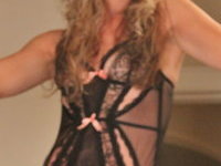 Hot amateur blonde MILF Candi sexlife pics collection