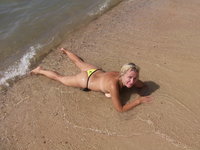 Blonde amateur MILF nude posing pics