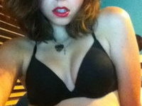 Young amateur webcam slut