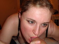 Amateur wife posing and sucking