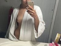 Nude selfies from her phone