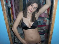 Teenage amateur GF nude selfies in her room