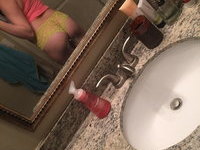 Big butt brunette GF selfies