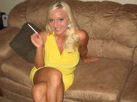 Hot blonde MILF pics collection