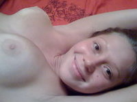 Teenage amateur GF love posing nude