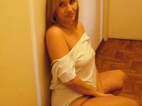 Blonde amateur wife Magali