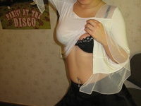 Russian amateur teen GF nude posing pics