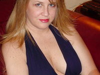 Blonde amateur MILF Melanie sexlife