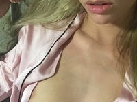 Private selfies from amateur GF Hayley