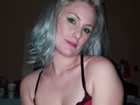 Blonde amateur MILF hot private pics