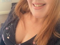 Redhead chubby amateur MILF selfies