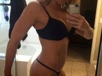 Fitness mom gets her face covered in cum