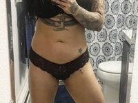 Tattoed young amateur slut