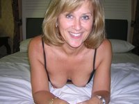 Mature amateur blond wife sexlife