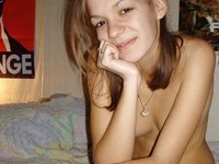 Teenage amateur GF naked pics
