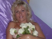So sexy amateur blond MILF homemade pics