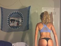 Sporty n sexy amateur blonde