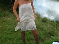 Amateur wife sexz posing outdoors