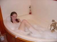 Amateur GF teasing at bath