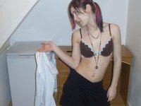 Young amateur slut love posing naked