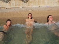 Three amateur GFs at summer vacation