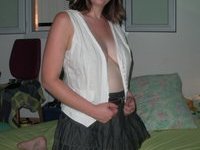 Brunette MILF homemade pics collection