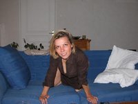 Blonde amateur wife posing for hubby