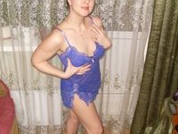 Brunette amateur MILF homemade nude pics