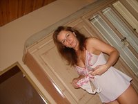 Amateur MILF posing naked at home