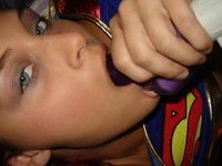 Supergirl amateur pussy play