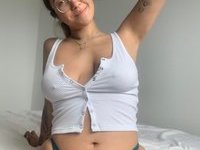 Thick n juicy amateur babe