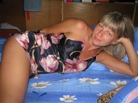 Blond amateur wife sexlife pics