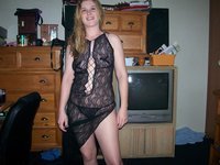 Blond amateur wife sexlife pics