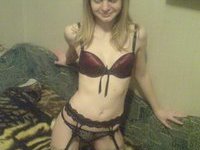 Blond amateur GF posing at home