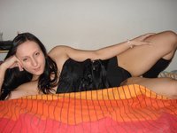 Brunette amateur GF sexlife private pics