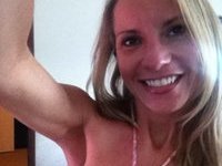 Sexy busty blond MILF private pics