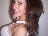 Sweet amateur teen babe selfies and nude posing pics collection