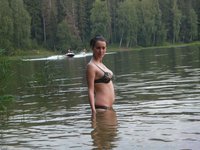 Bustz amateur brunette nude posing pics collection