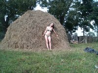 Bustz amateur brunette nude posing pics collection