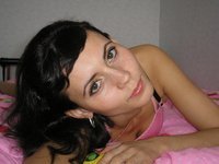 Brunette amateur wife sexlife pics