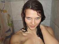 Cute amateur GF nude posing pics collection
