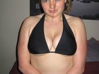 Amateur girl showing her tits